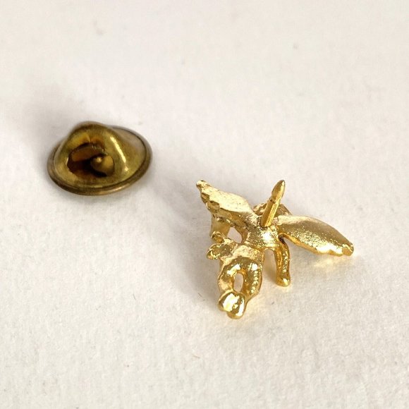 Guardian Angel Gold Tone Scatter Pin with Green Crystal Lapel Hat 1/2in Tall - Picture 5 of 5